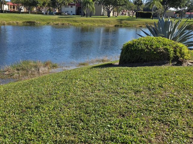 121 Lake Gloria Drive, West Palm Beach, FL 33411