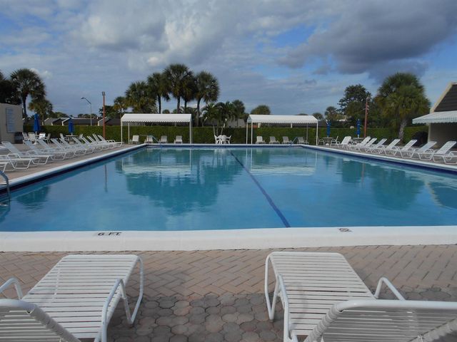 121 Lake Gloria Drive, West Palm Beach, FL 33411