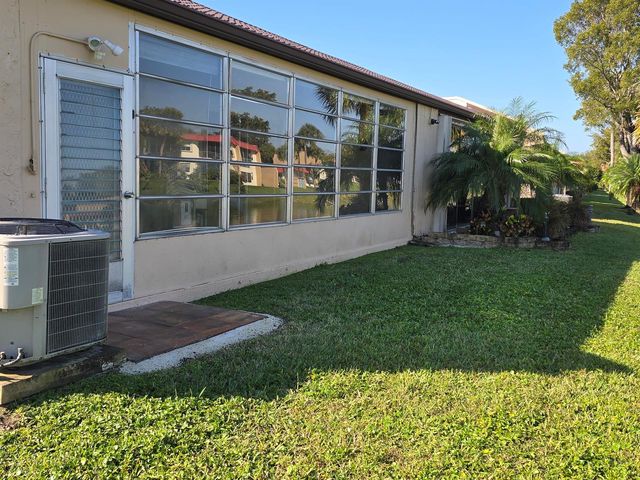 121 Lake Gloria Drive, West Palm Beach, FL 33411