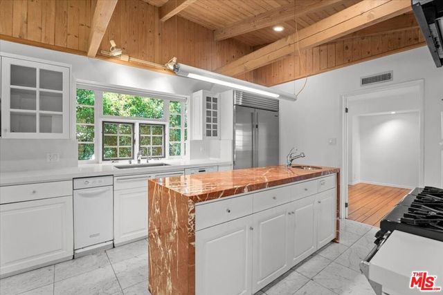 4031 Hollyline Avenue, Sherman Oaks, CA 91423