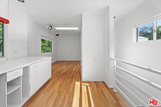 4031 Hollyline Avenue, Sherman Oaks, CA 91423