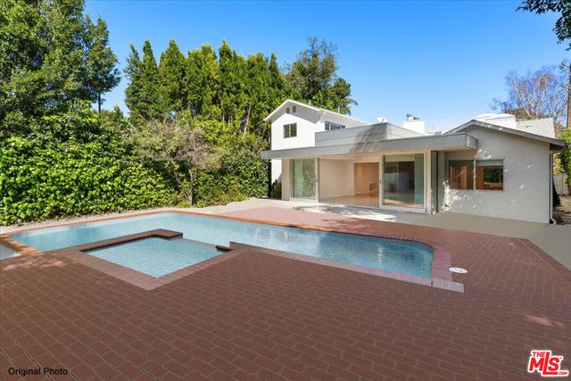 4031 Hollyline Avenue, Sherman Oaks, CA 91423