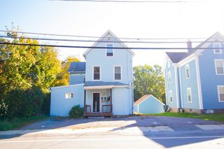 302 Pleasant St, Leominster, MA 01453