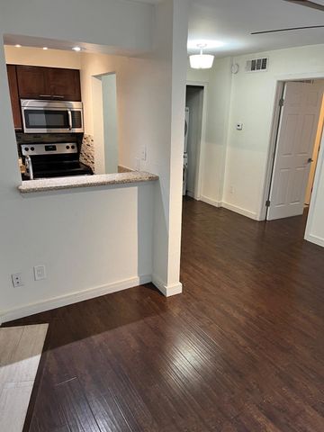8180 Lemmon Avenue 204, Dallas, TX 75209