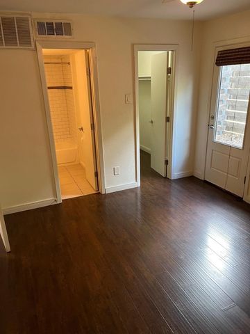 8180 Lemmon Avenue 204, Dallas, TX 75209