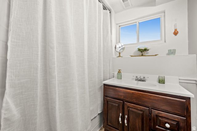3786 W FAIRMOUNT CIR, West Jordan, UT 84084