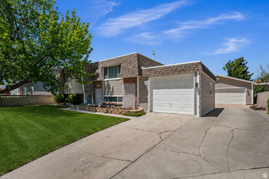 3786 W FAIRMOUNT CIR, West Jordan, UT 84084
