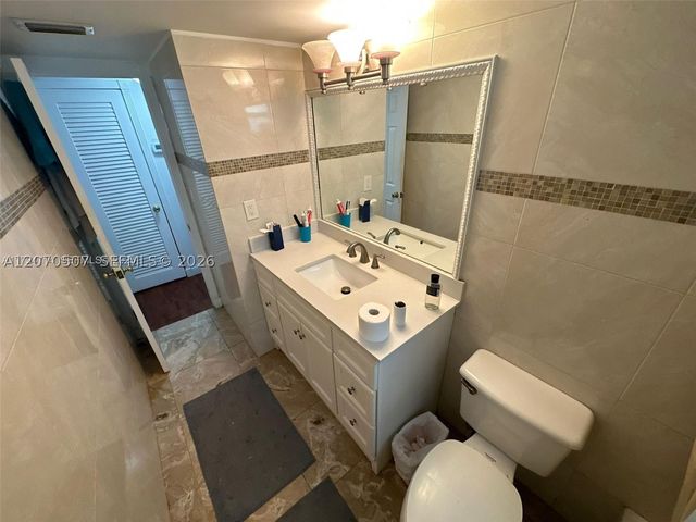 1680 NE 191st St 209-2, Miami, FL 33179
