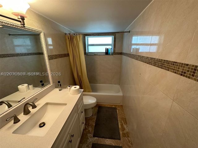 1680 NE 191st St 209-2, Miami, FL 33179