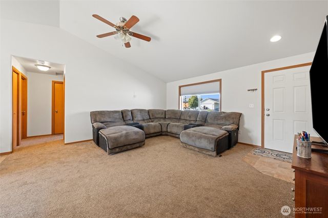 1317 W Electra Street, Moses Lake, WA 98837