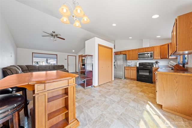 1317 W Electra Street, Moses Lake, WA 98837