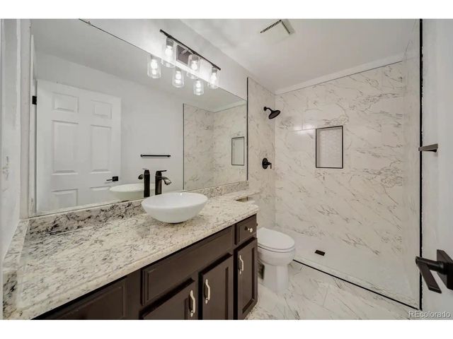 4666 Freeport Way, Denver, CO 80239