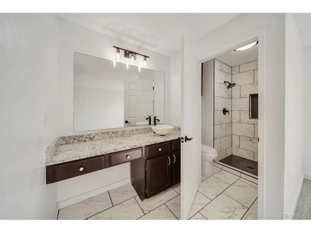 4666 Freeport Way, Denver, CO 80239