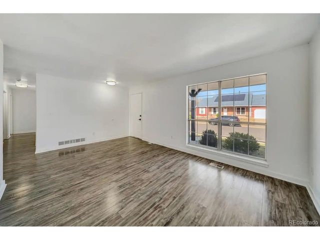 4666 Freeport Way, Denver, CO 80239