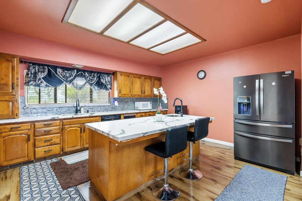 Image 27 of property listing at 11171 Highway 145, Madera, CA 93637