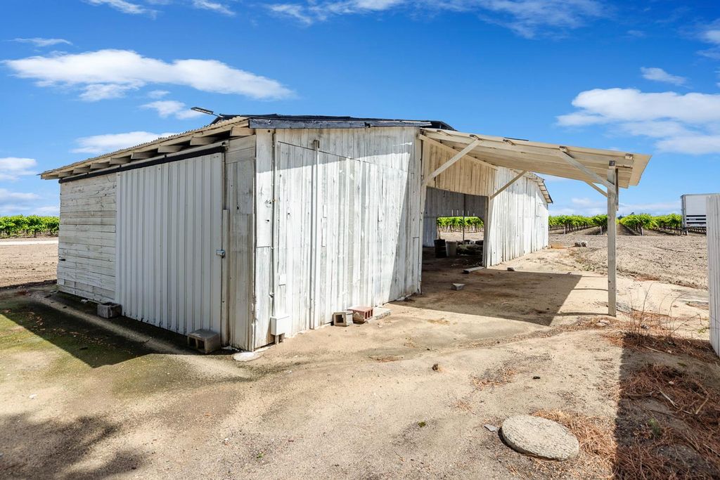 Image 46 of property listing at 11171 Highway 145, Madera, CA 93637