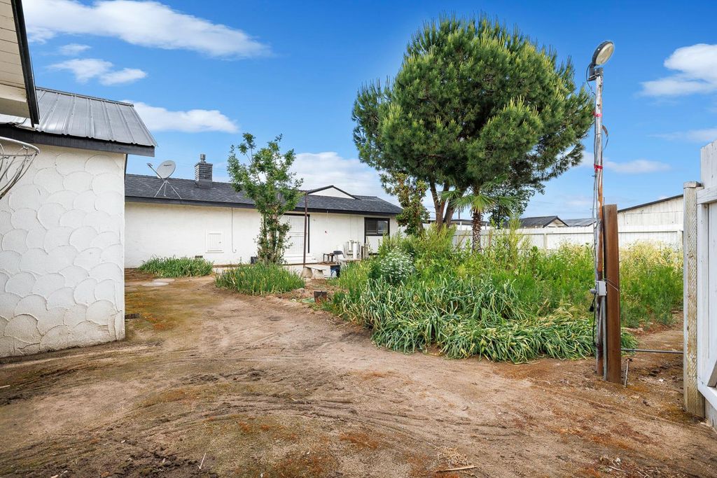 Image 52 of property listing at 11171 Highway 145, Madera, CA 93637