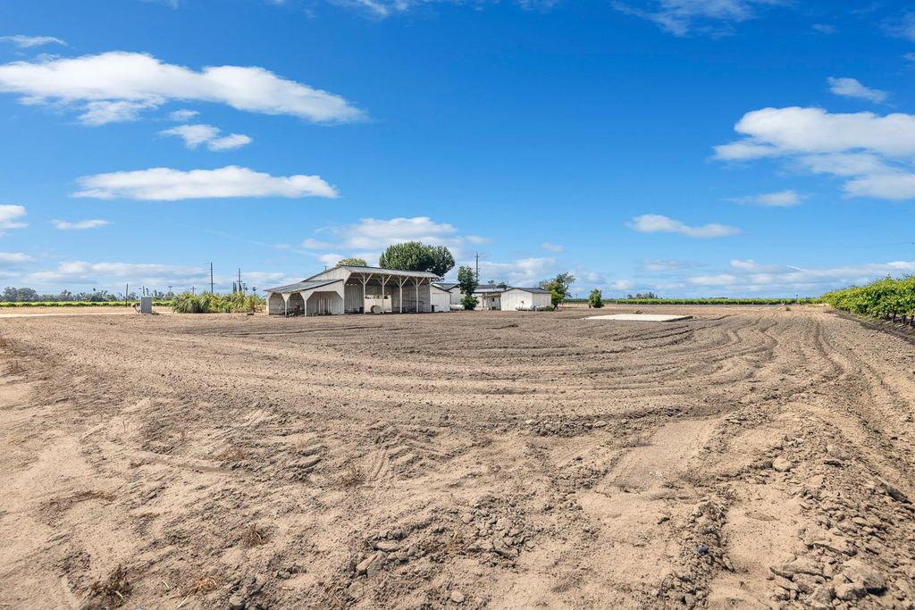 Image 57 of property listing at 11171 Highway 145, Madera, CA 93637