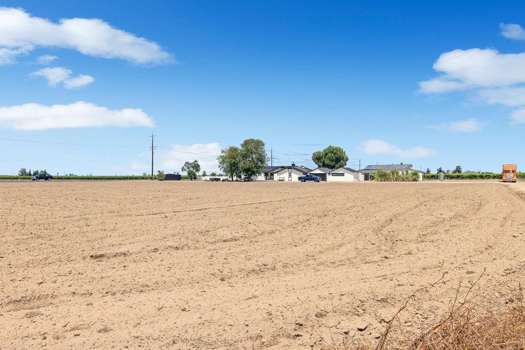 Image 62 of property listing at 11171 Highway 145, Madera, CA 93637