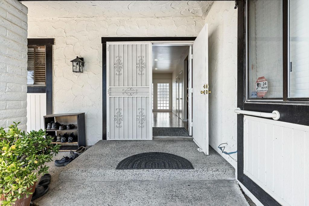 Image 7 of property listing at 11171 Highway 145, Madera, CA 93637