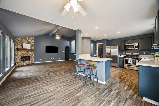 1323 W Welsford Drive, Spring, TX 77386