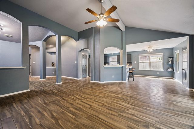 1323 W Welsford Drive, Spring, TX 77386