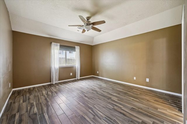 1323 W Welsford Drive, Spring, TX 77386