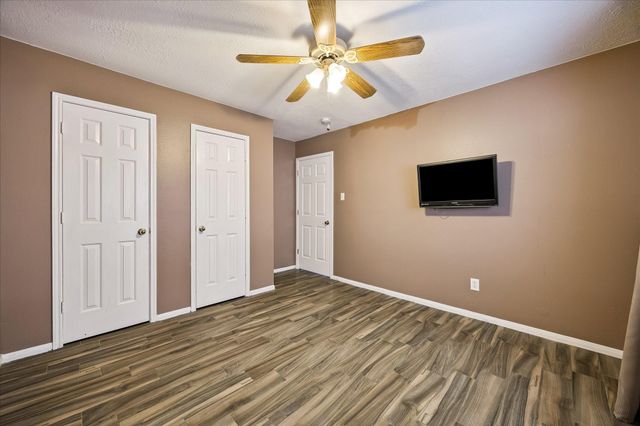 1323 W Welsford Drive, Spring, TX 77386