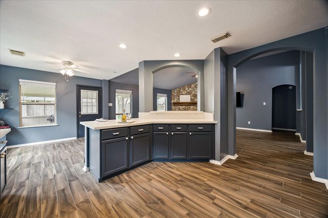 1323 W Welsford Drive, Spring, TX 77386