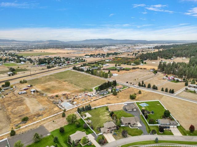 20306 E Happy Trails Ln, Otis Orchards, WA 99027