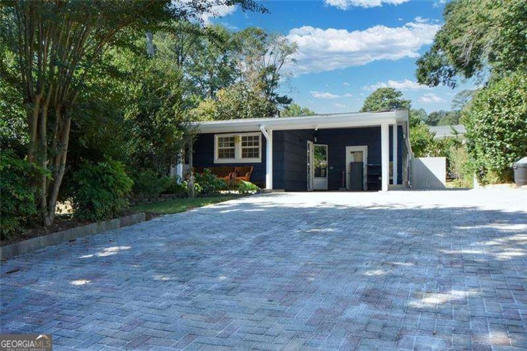 6810 Sunny Brook Lane, Sandy Springs, GA 30328 — photo 4