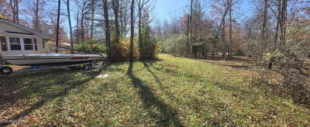 23 Crooked Way, Crossville, TN 38572