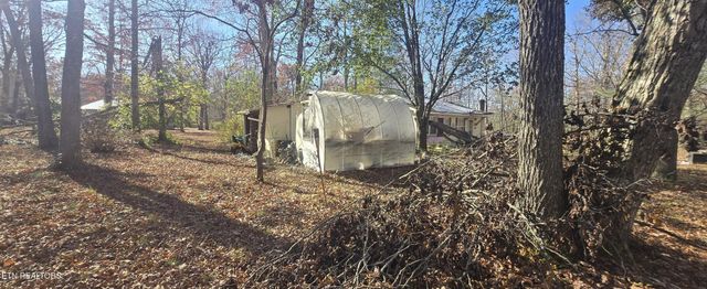 23 Crooked Way, Crossville, TN 38572