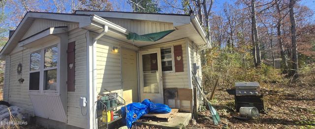 23 Crooked Way, Crossville, TN 38572