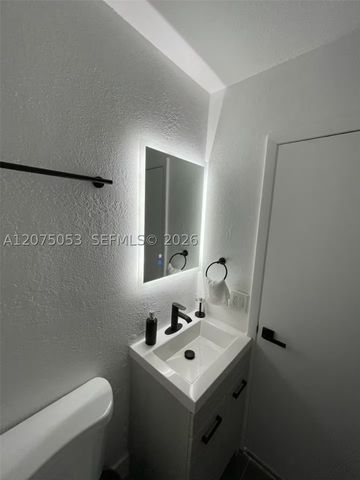 2216 Fillmore St 4, Hollywood, FL 33020