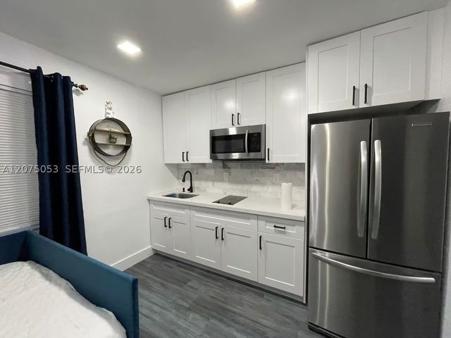 2216 Fillmore St 4, Hollywood, FL 33020