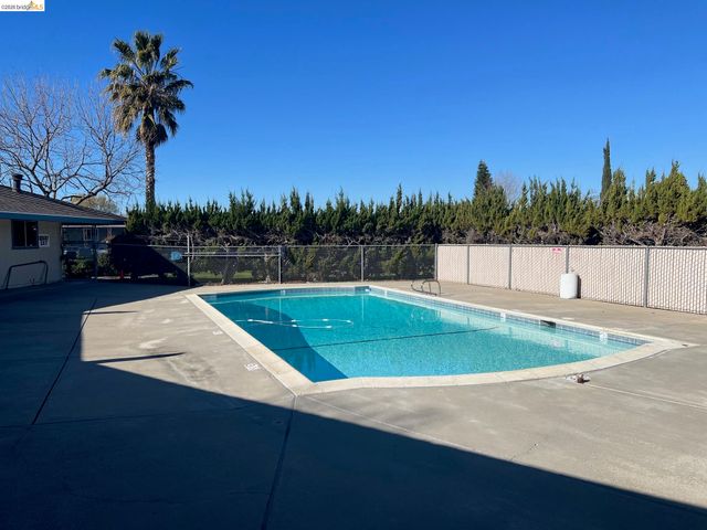 4603 Balfour Rd. 8, Brentwood, CA 94513