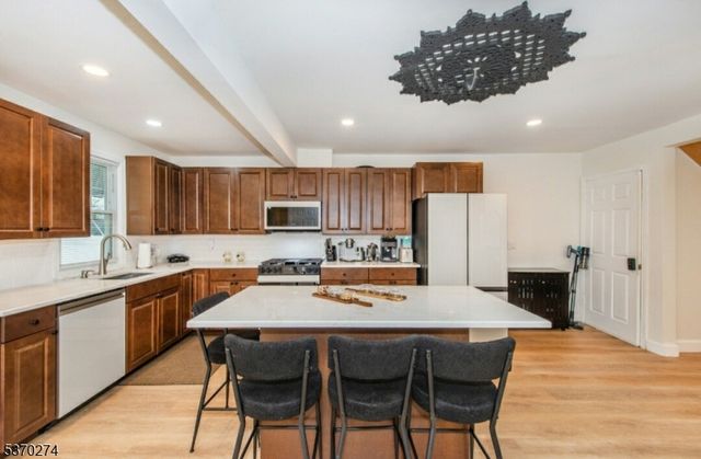 385 Southside Ave, Haledon Boro, NJ 07508