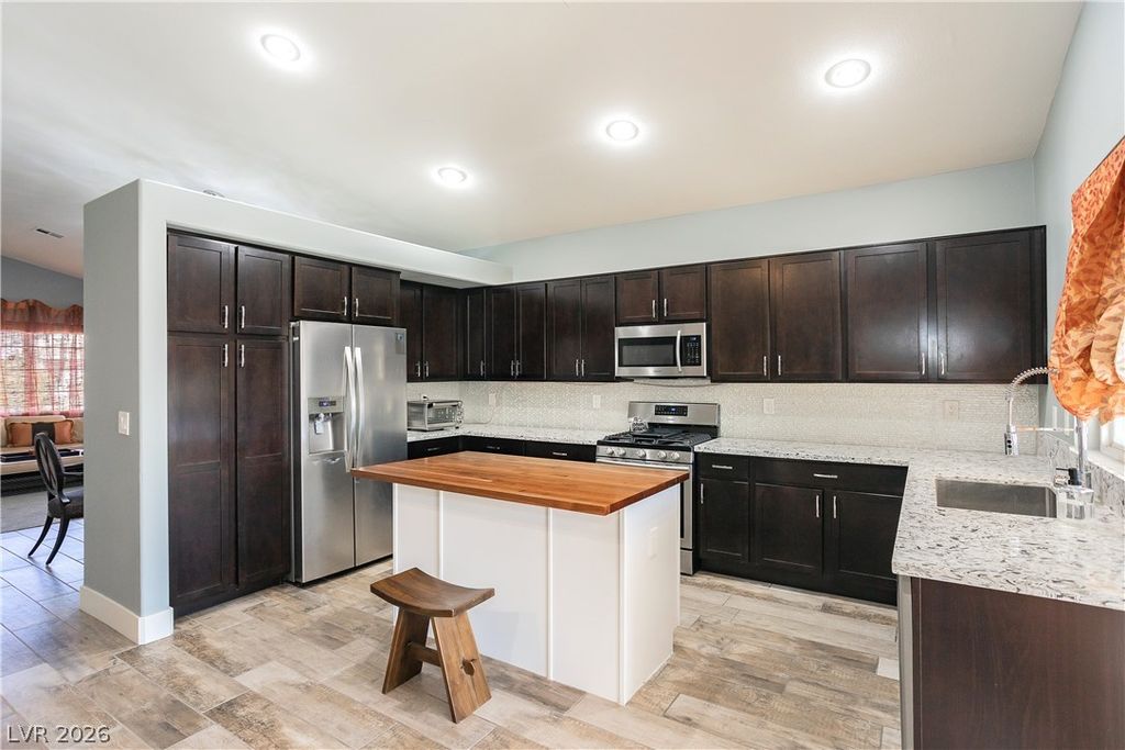 2421 Sunrise Springs Court, North Las Vegas, NV 89031 — exterior