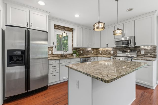 13995 Hidden Lake Trail NE, Prior Lake, MN 55372
