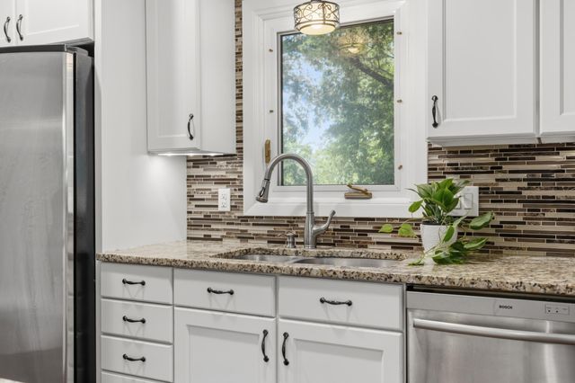 13995 Hidden Lake Trail NE, Prior Lake, MN 55372