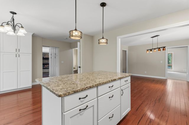 13995 Hidden Lake Trail NE, Prior Lake, MN 55372