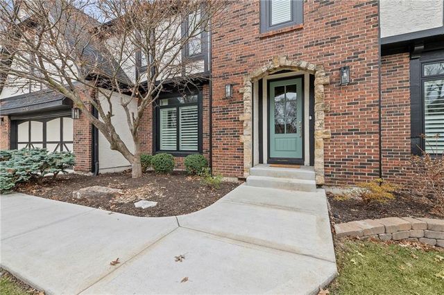 12536 Nieman Road, Overland Park, KS 66213
