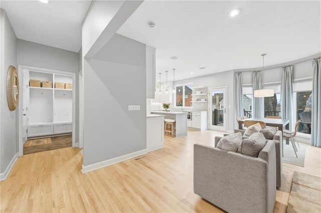 12536 Nieman Road, Overland Park, KS 66213