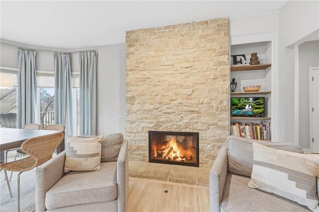 12536 Nieman Road, Overland Park, KS 66213