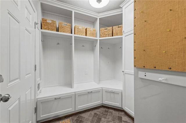 12536 Nieman Road, Overland Park, KS 66213