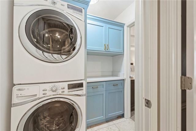 12536 Nieman Road, Overland Park, KS 66213