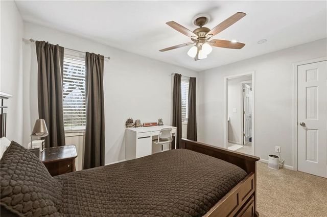 12536 Nieman Road, Overland Park, KS 66213