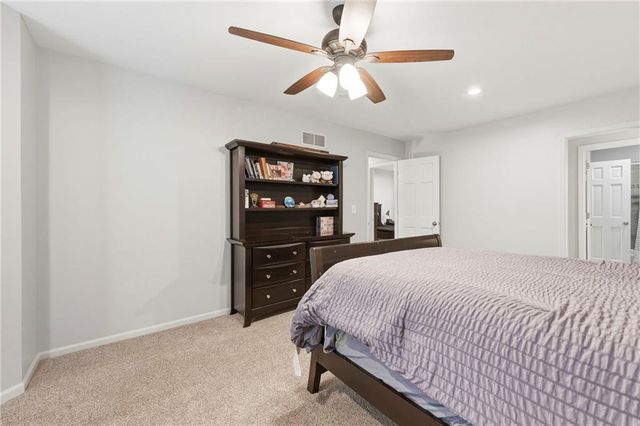 12536 Nieman Road, Overland Park, KS 66213