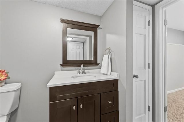 12536 Nieman Road, Overland Park, KS 66213